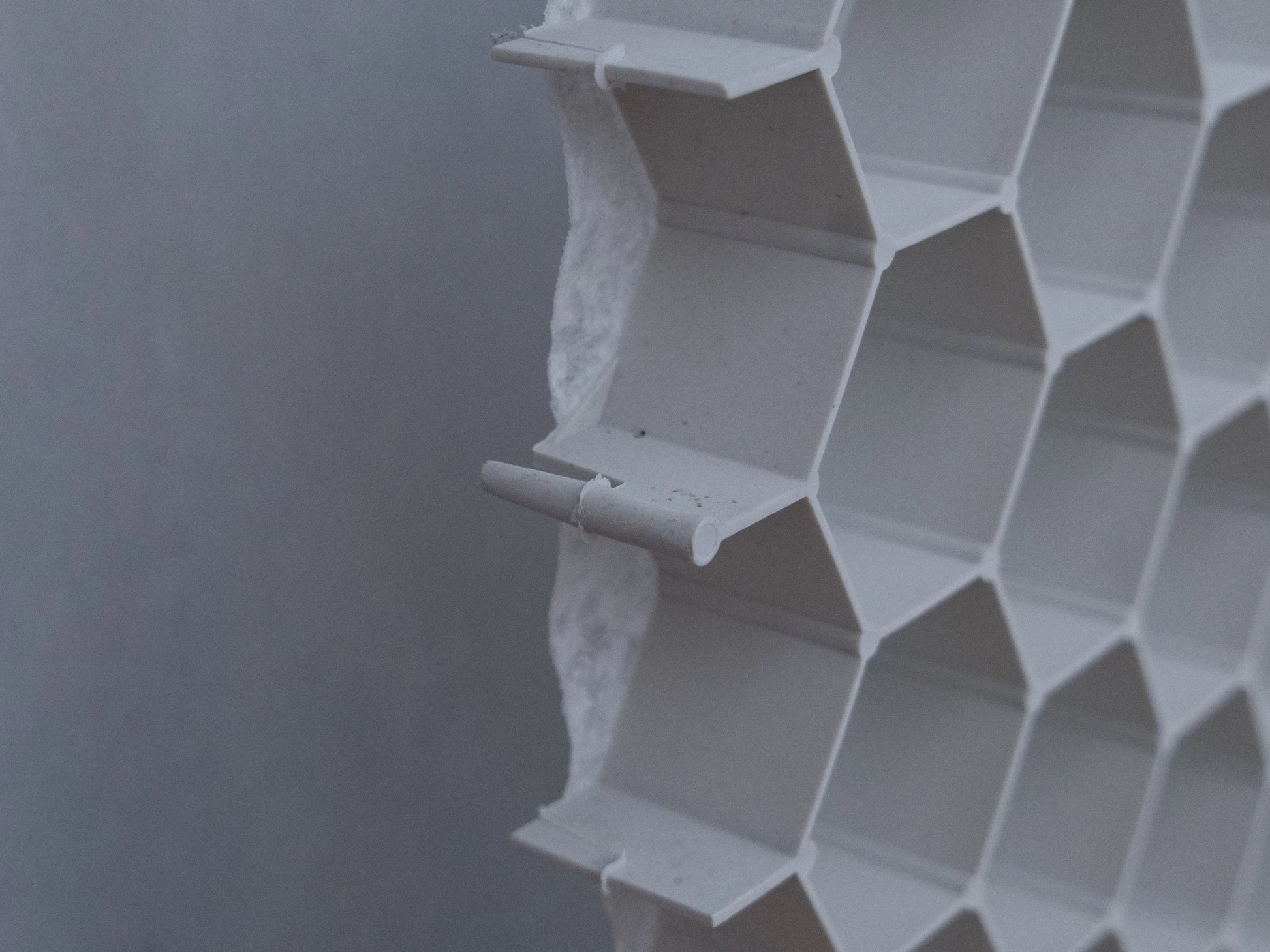 Dettaglio incastro griglia modulare Gravel Grid