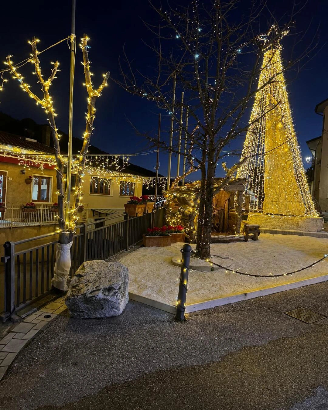 Granulato Bianco Carrara 9-12mm ambientazione natalizia